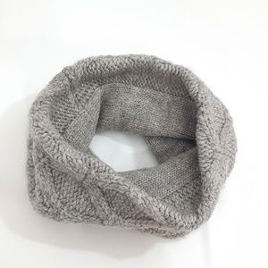 《Club Monaco》 Wool blend cable knit Snood